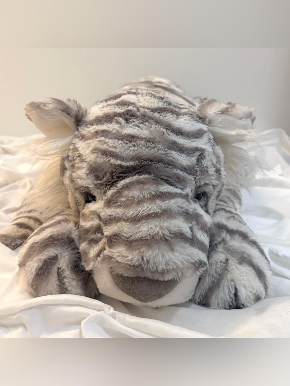 Jellycat Sacha Really Big Snow Tiger Retired - BNWT